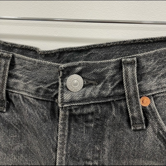 Levi’s 501 Denim Shorts Slashed Black Distressed Frayed Hem Cotton Button Fly 25 - Picture 5 of 10